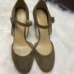 Ann Taylor Alissa Mary Jane style suede shoes 8.5 EUC